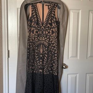 Lace mermaid gown with back zip-will give you garment bag too